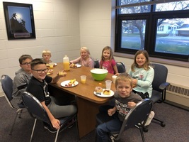 Students Enjoying their Purchased Pride Point Breakfast
